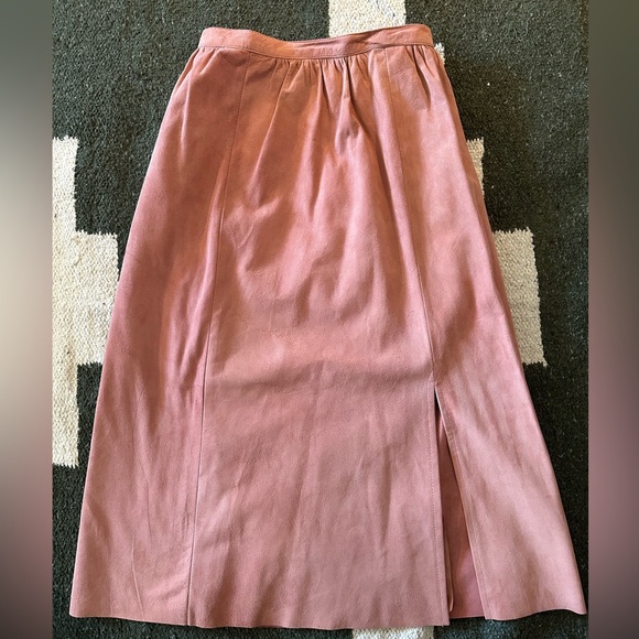 Vintage Women’s Suede Skirt Suit - Picture 6 of 8